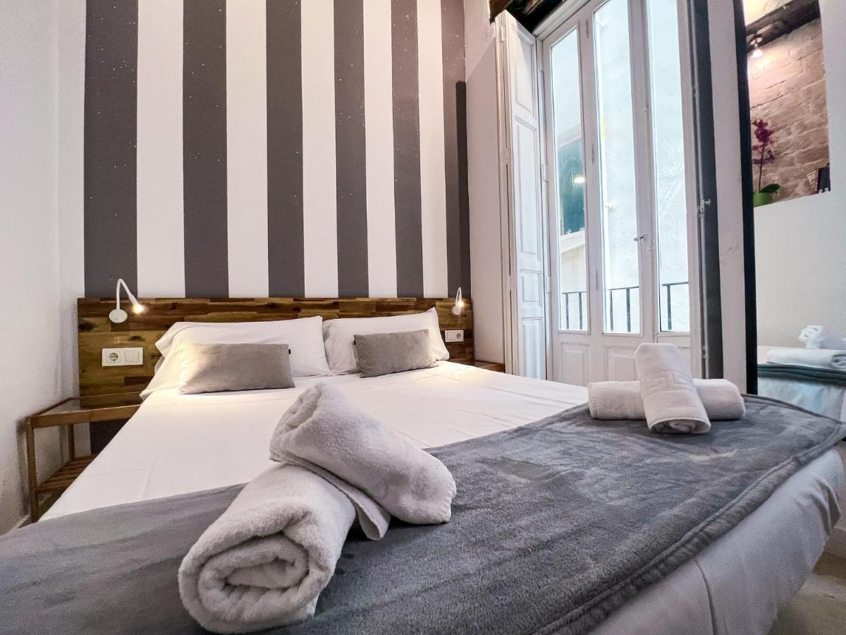 Baron Suites Reina Valencia Buitenkant foto