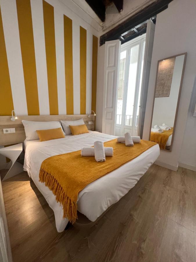 Baron Suites Reina Valencia Buitenkant foto