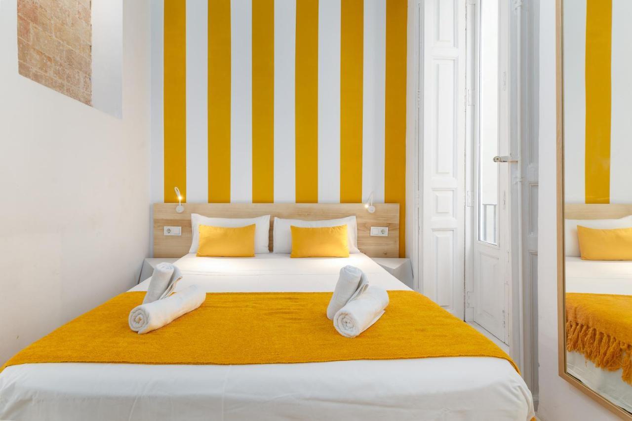 Baron Suites Reina Valencia Buitenkant foto