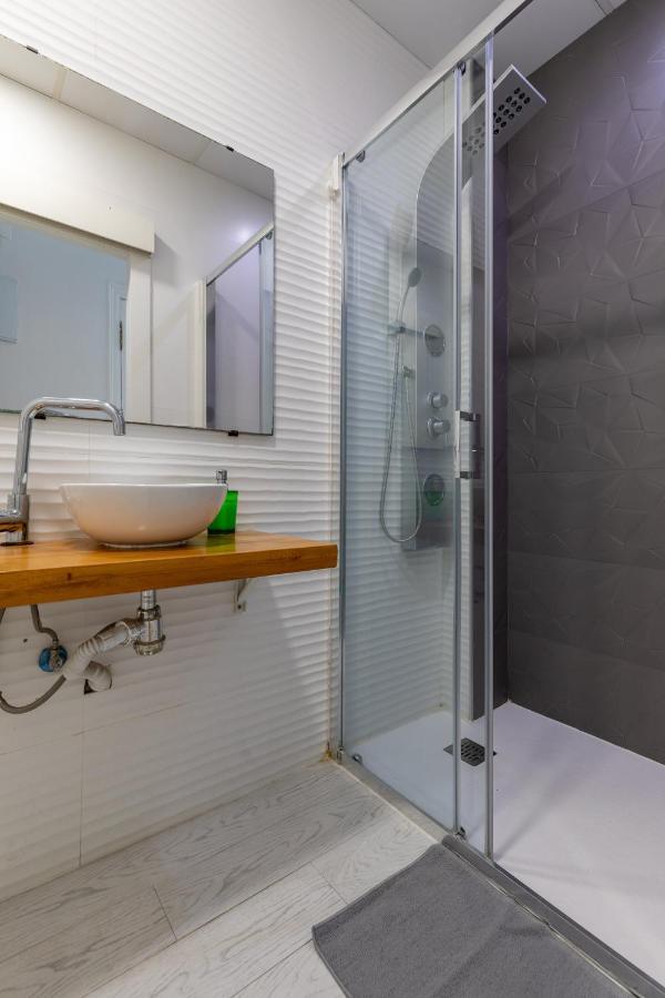 Baron Suites Reina Valencia Buitenkant foto