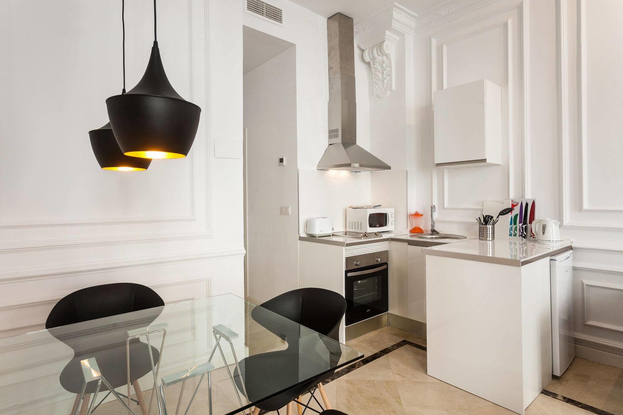 Baron Suites Reina Valencia Buitenkant foto