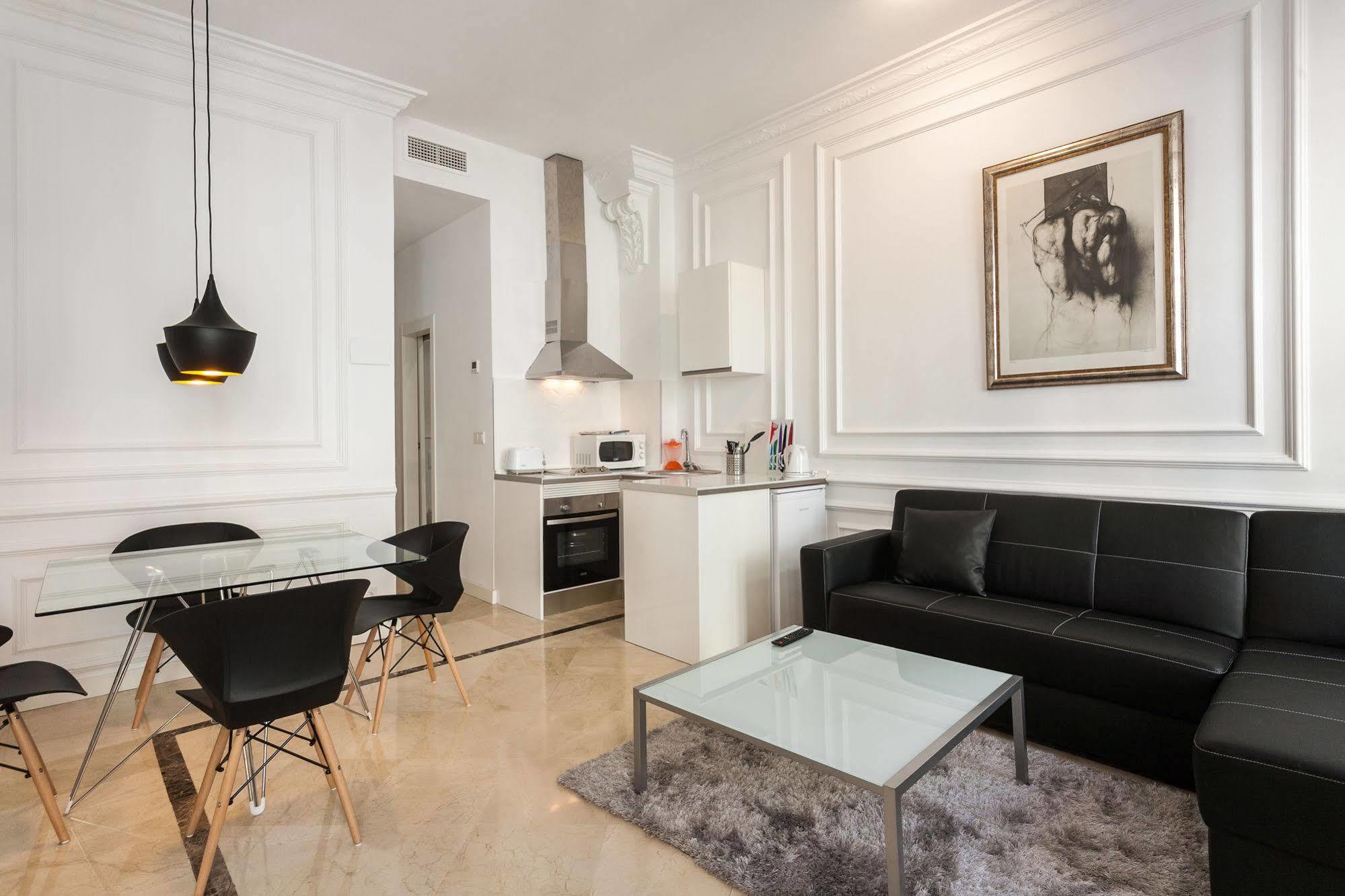 Baron Suites Reina Valencia Buitenkant foto